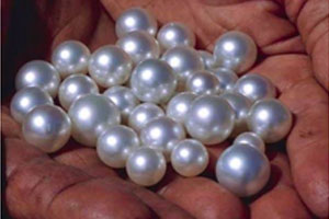 white pearl stone