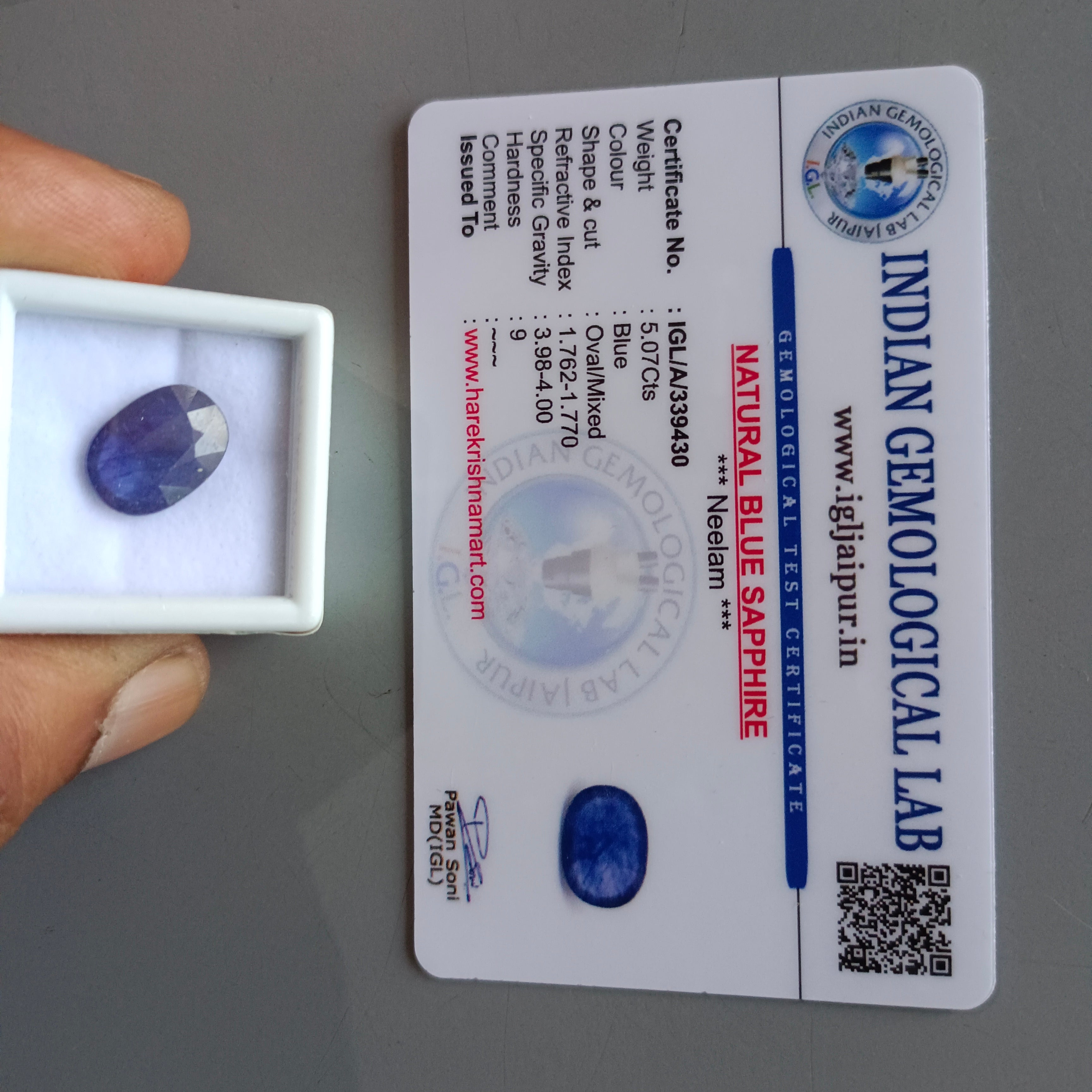 Api Neelam Buy Neelam Gemstone | Neelam Stone Benefits | Blue Sapphire Stone ...